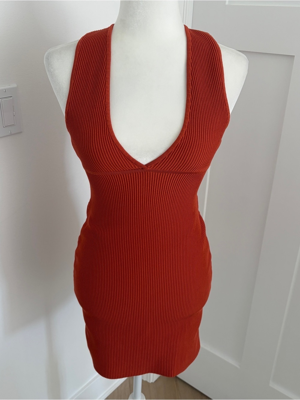 Babaton Aritzia Ribbed Knit Contour Dress Orange Sleeveless V Neck Bodycon S*Z12